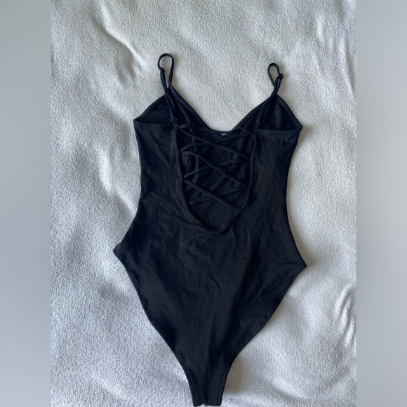 Crossed Open Back Bodysuit Tank Top - Picture 6 of 8